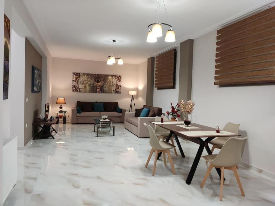 Ebony And Ivory Suites Dhrosiá Exteriér fotografie